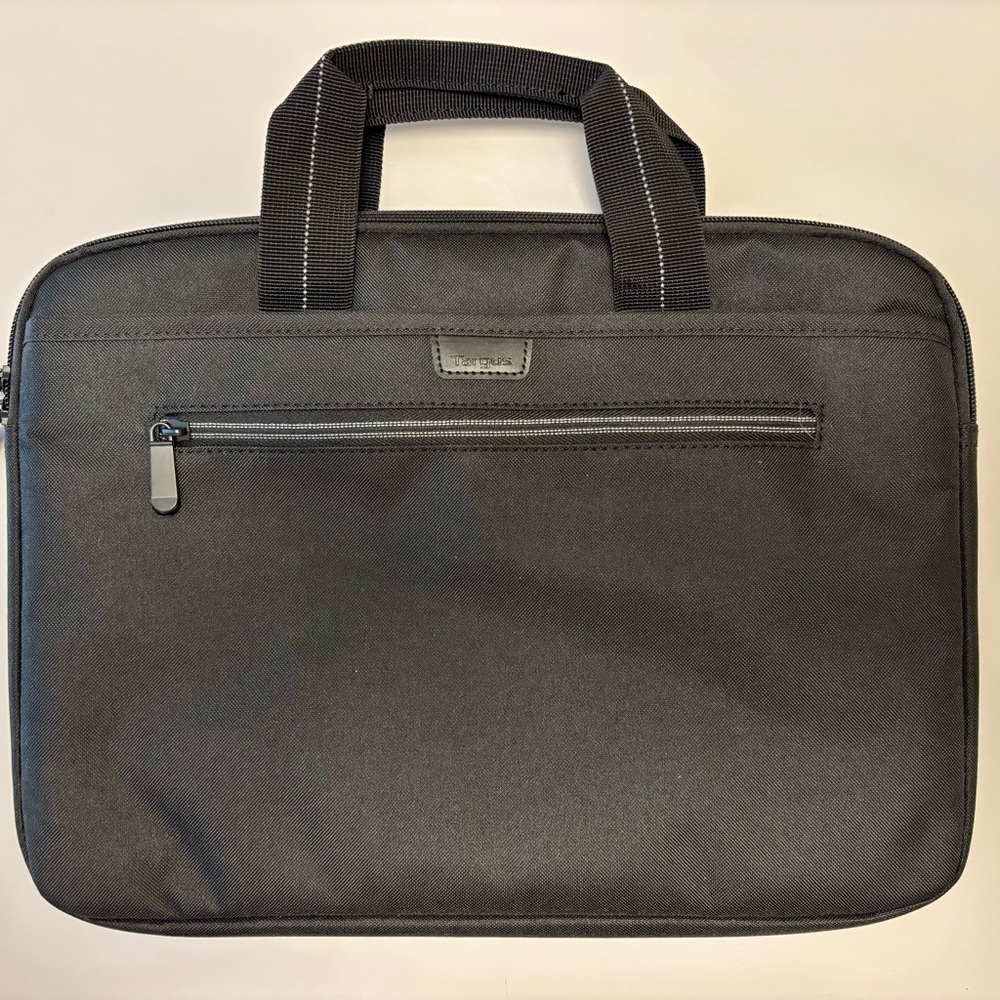 Targus Black Laptop Bag with Front Zipper